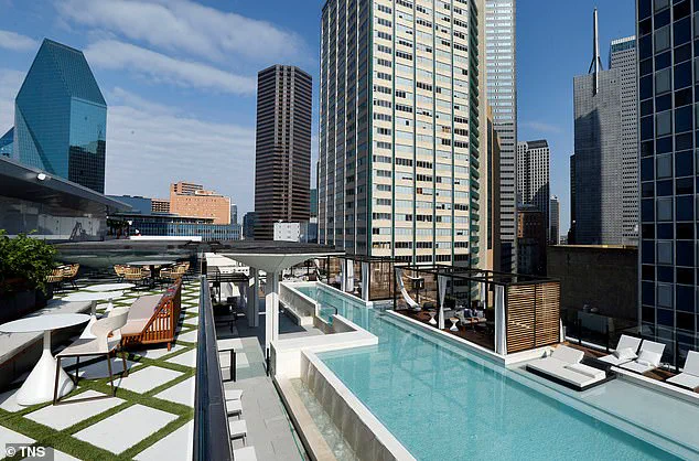 Dallas Iconic Skyscraper Foreclosed Amid $230 Million Debt