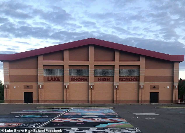 Mother Pleads Guilty to Hoax Bomb Threats After Daughter's Play Dispute, Evacuating 700 People
