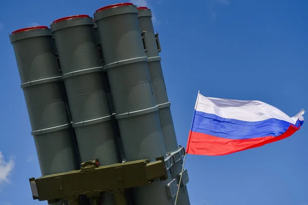 Russia Claims Destruction of 76 Ukrainian Drones in Widespread Attack, Saratov Region Records Highest Interceptions