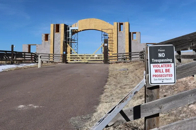 US Investigators Search Epstein's Zorro Ranch in Renewed Effort to Uncover Evidence of Crimes, as New Mexico AG Orders Fresh Examination