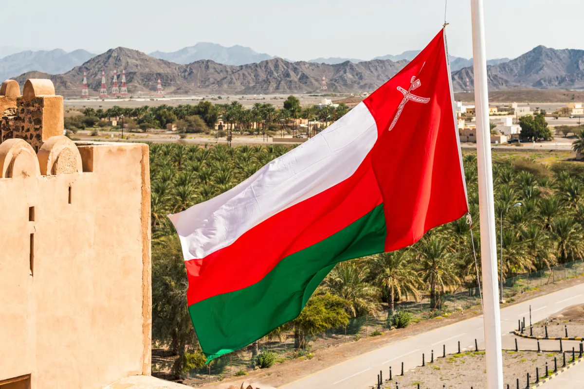 Oil Storage Damage at Oman's Salalah Port Triggers Vessel Evacuation and Military Deployment