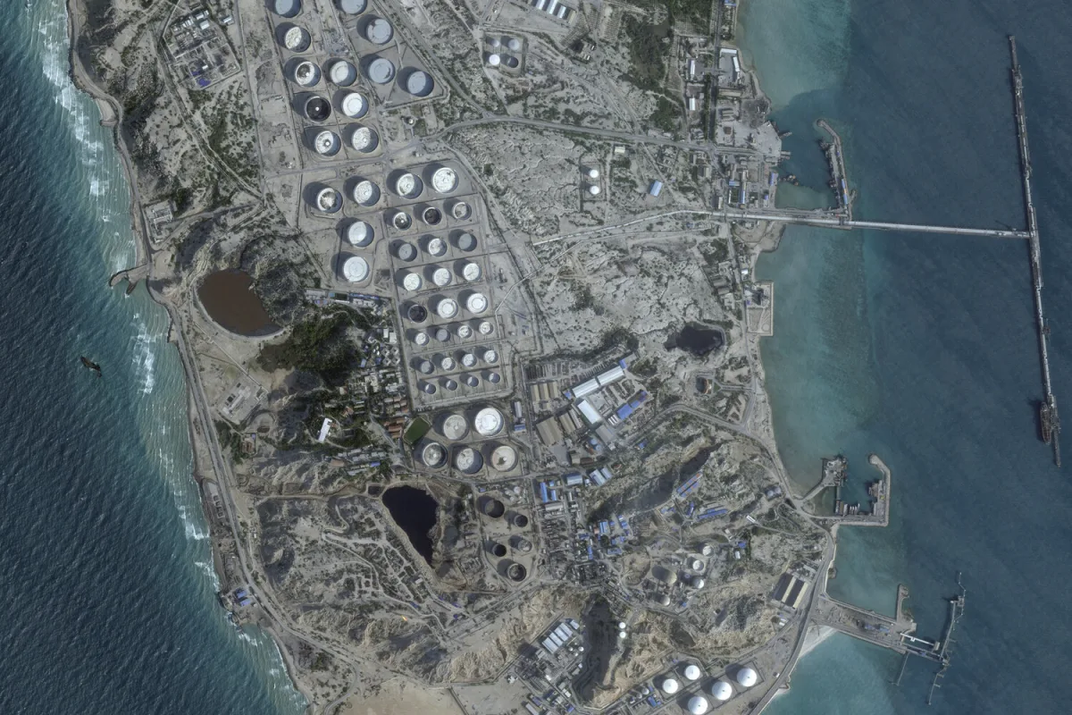US Weighs Bold Move to Seize Iran's Strategic Kharg Island as Tensions Escalate