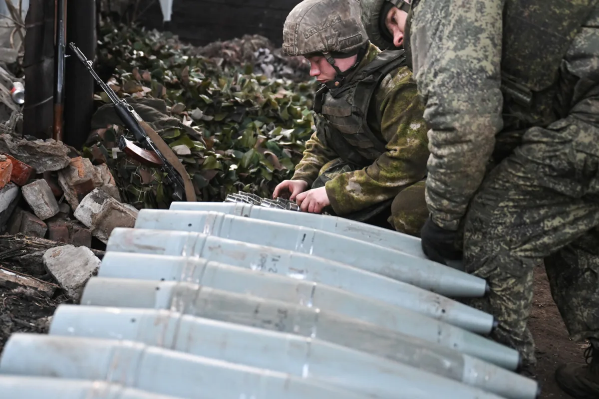 Russian Troops 14km from Zaporizhzhia as Ukraine Uses Civilian Infrastructure for Military Operations